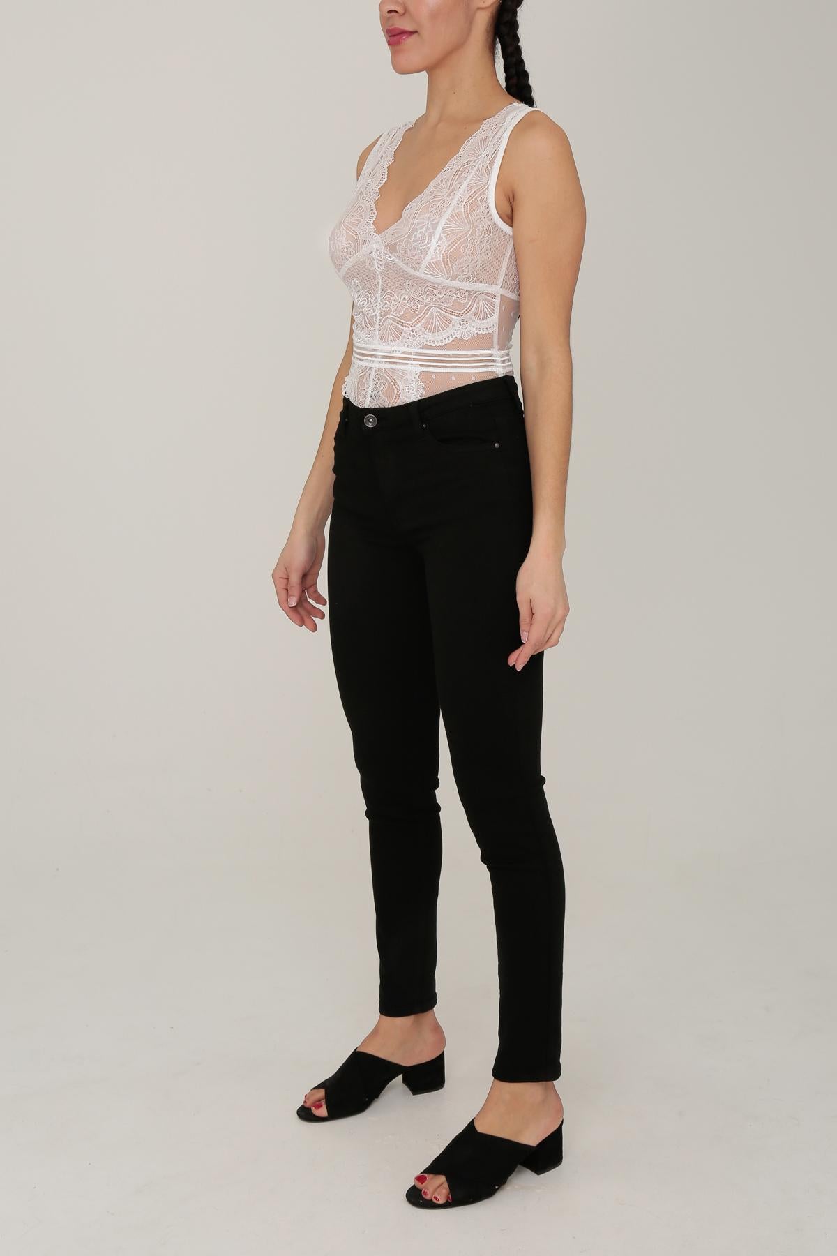 18023 Body en dentelle