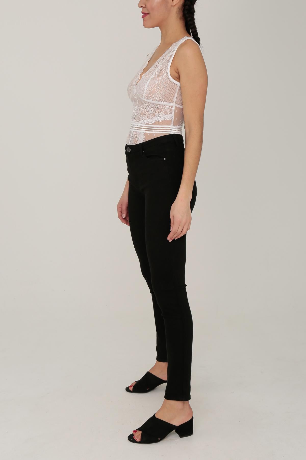 18023 Body en dentelle