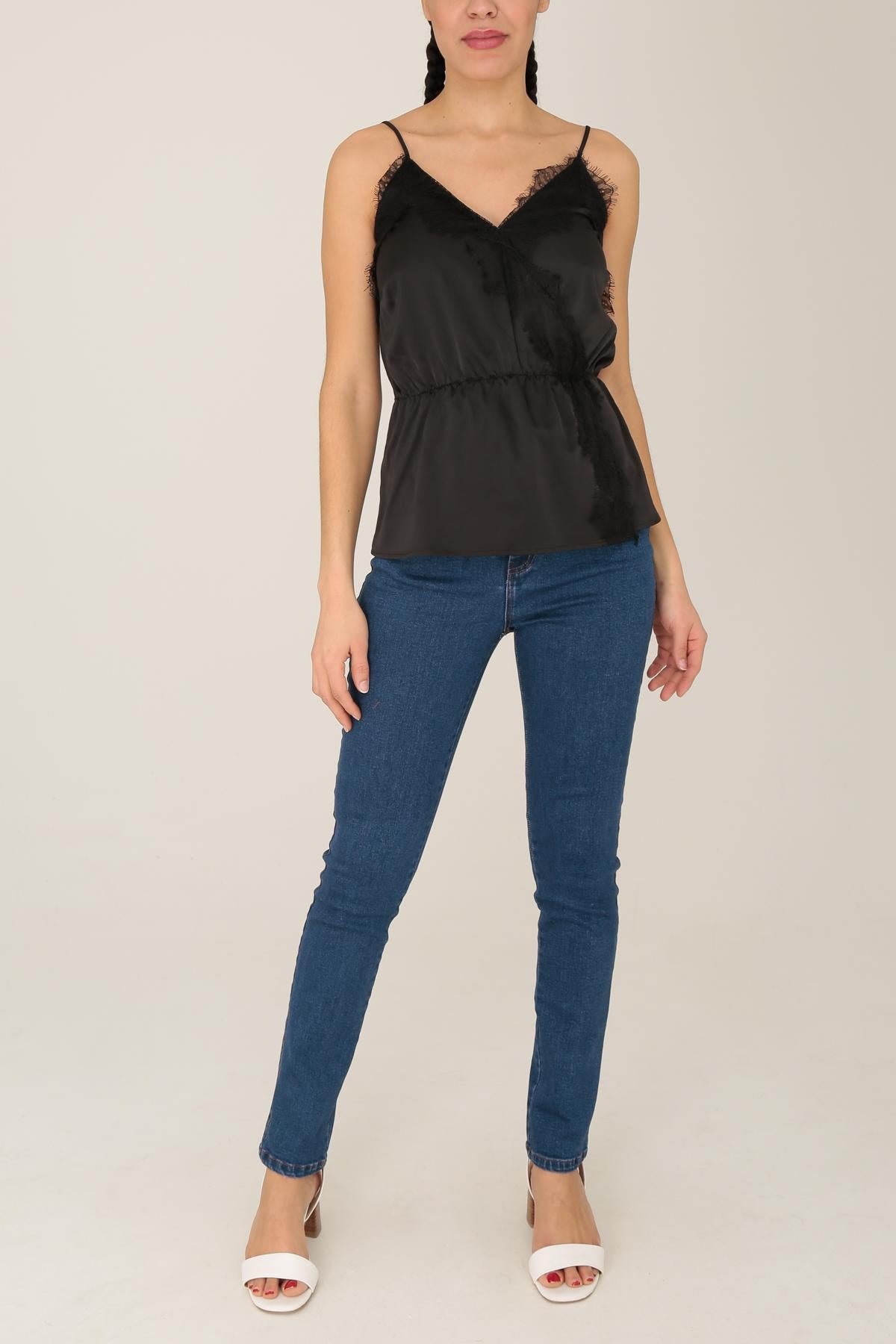 2935 Débardeur en dentelle