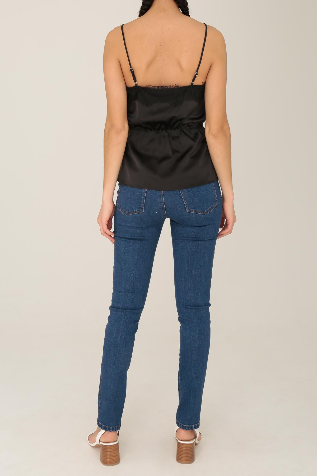 2935 Débardeur en dentelle