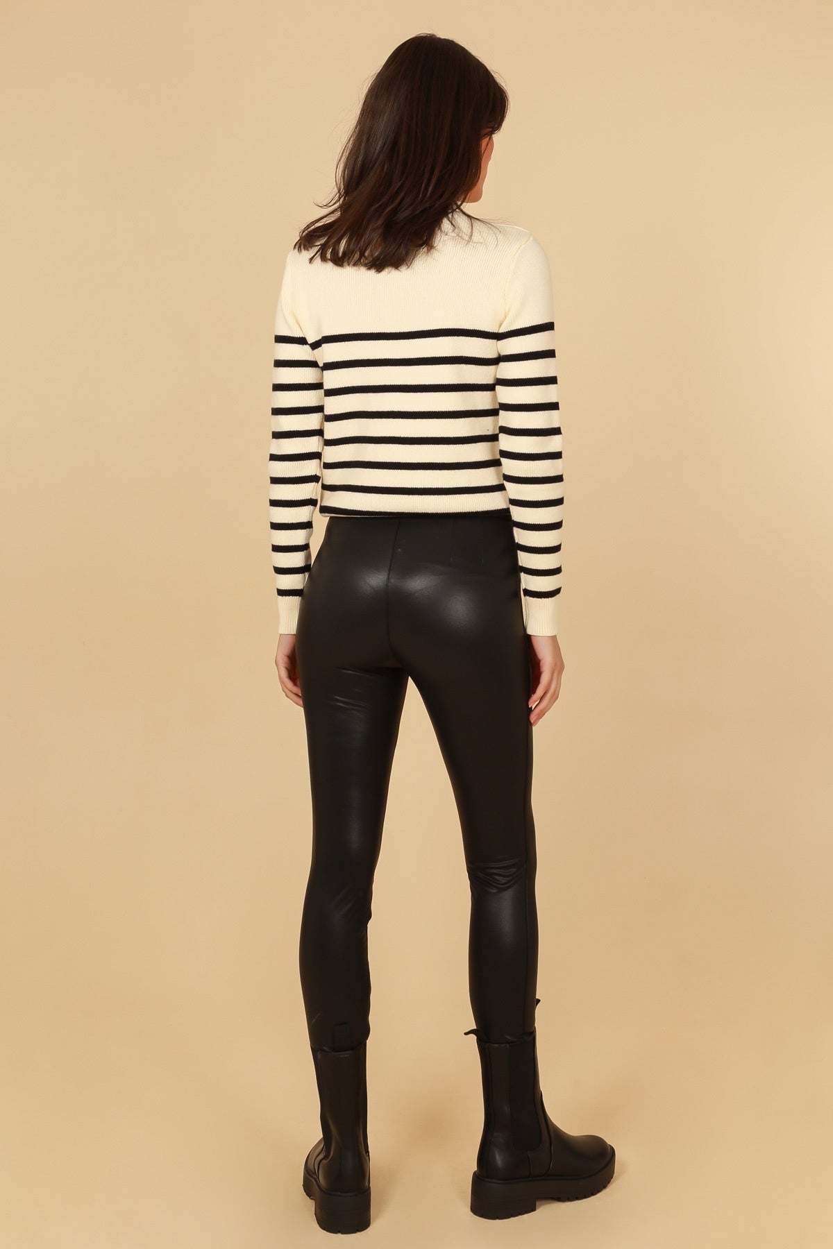 31531 Faux Leather Leggings