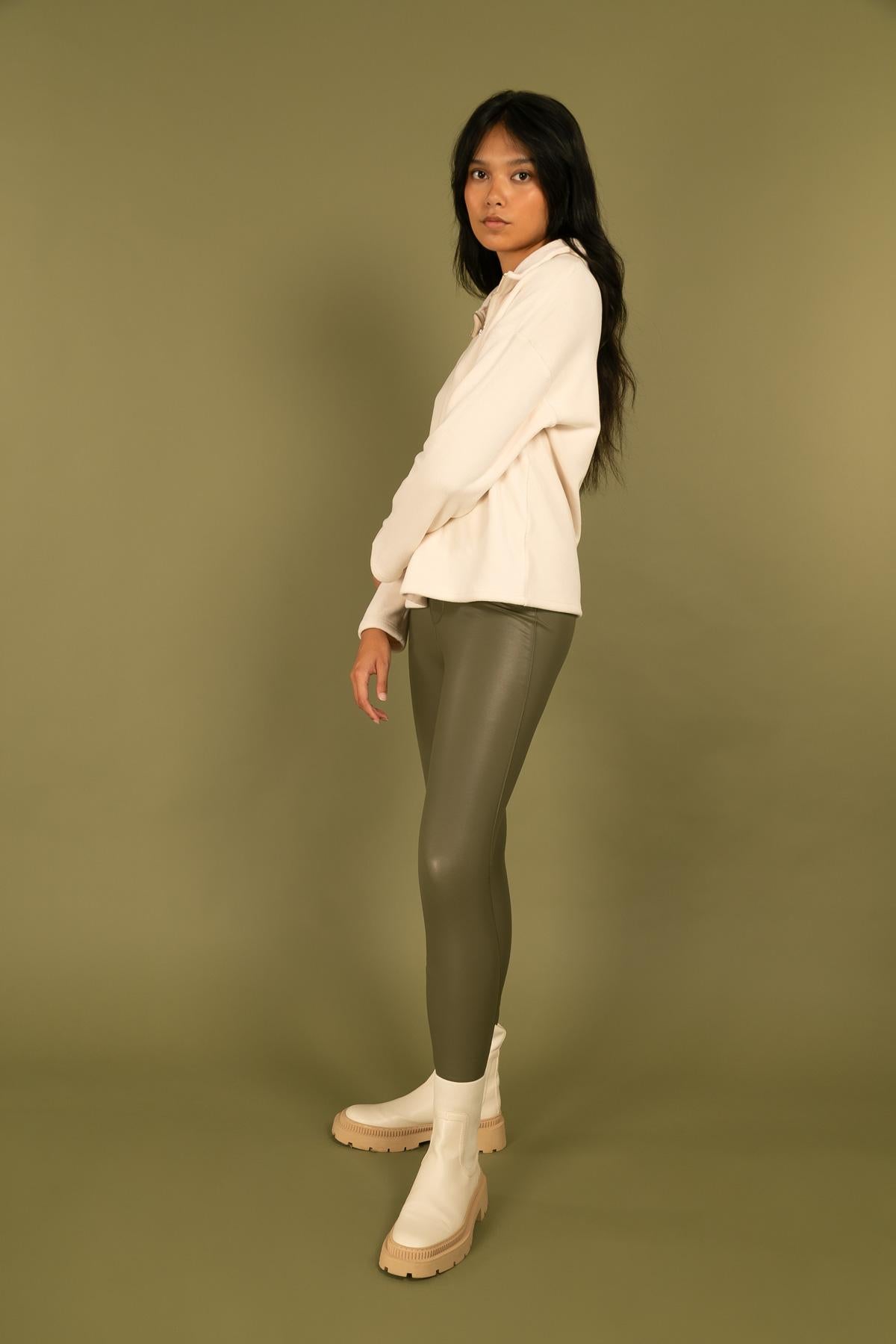31531 Faux Leather Leggings