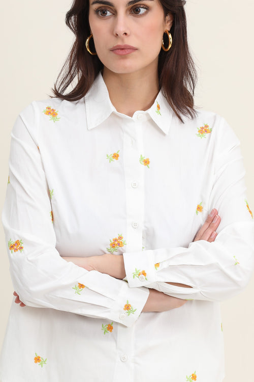 31672 Camisa bordada