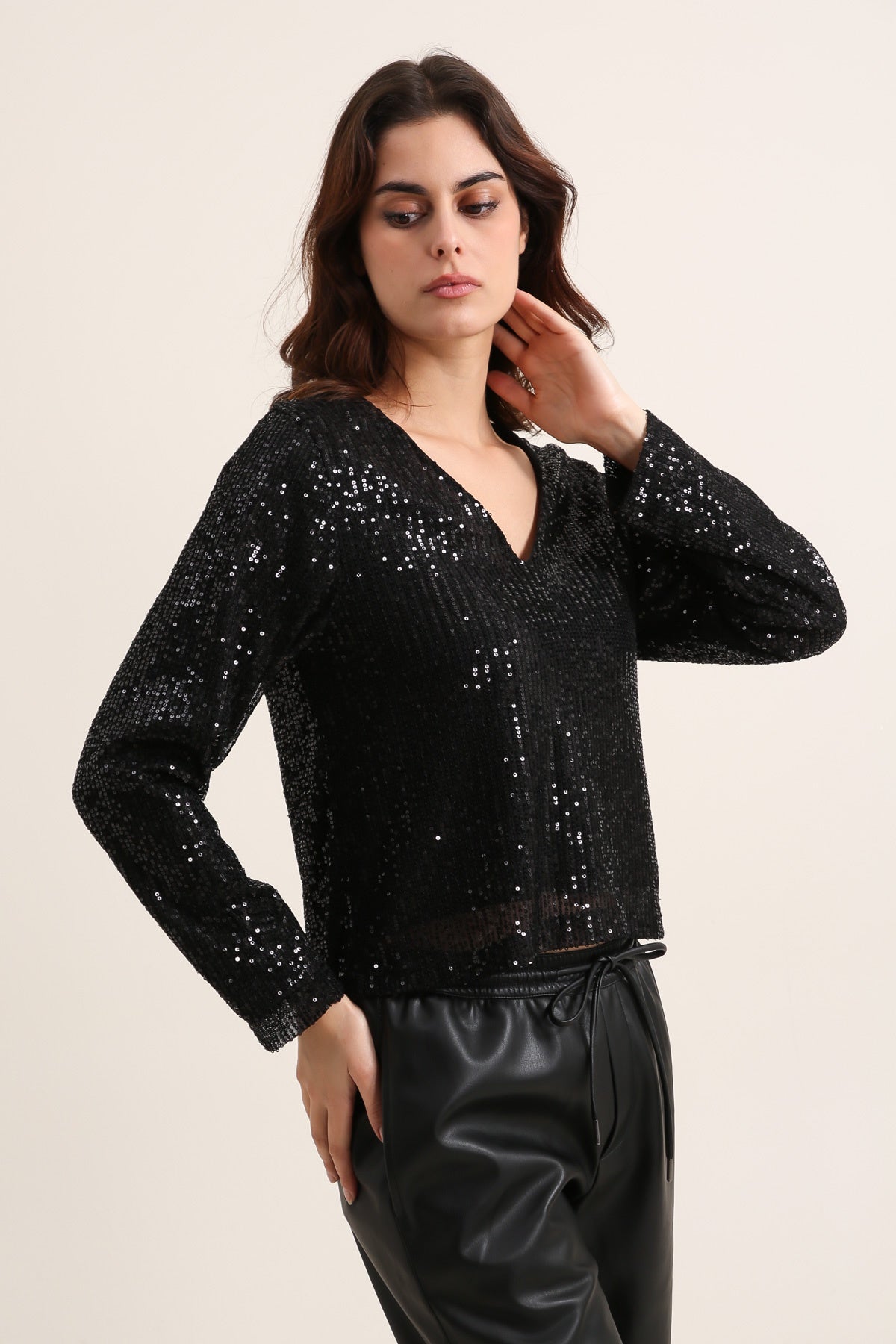 31681 Top con lentejuelas