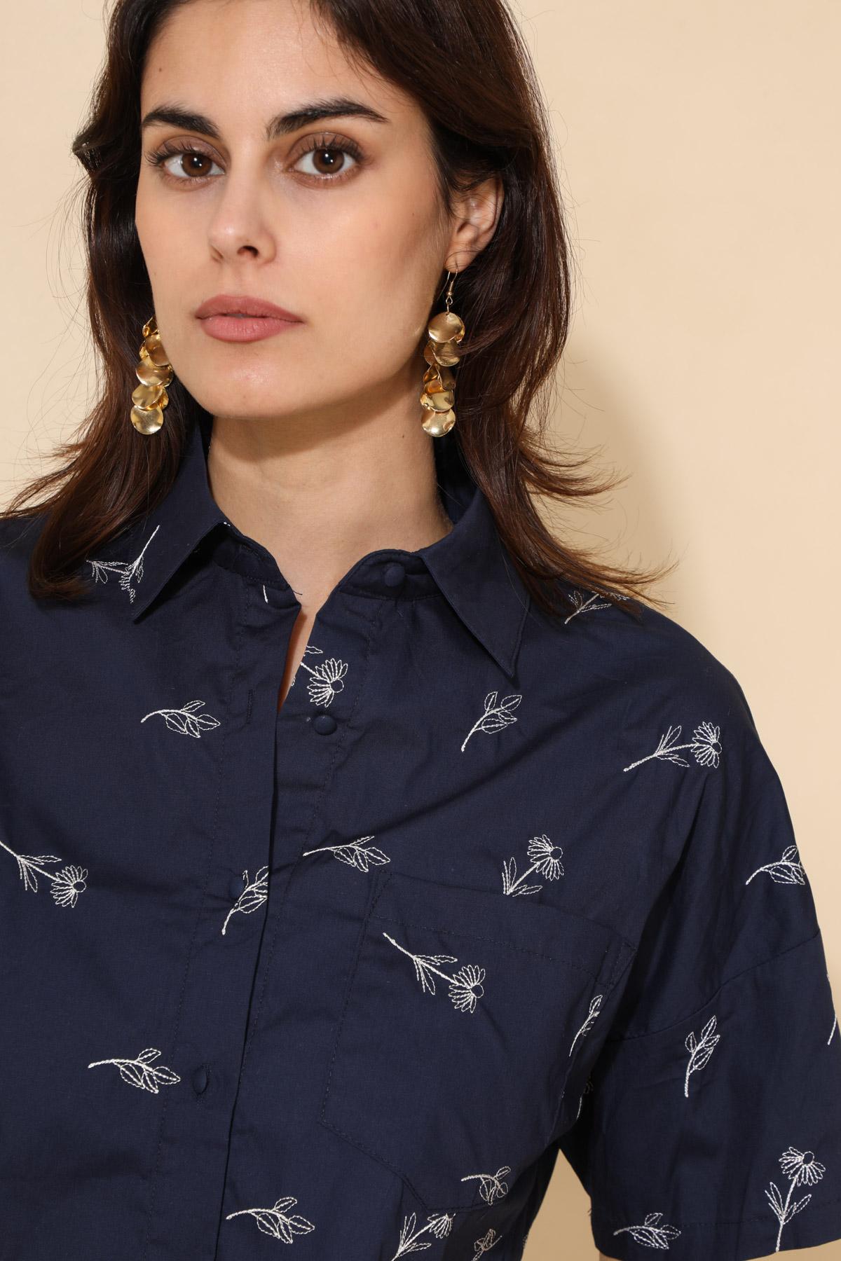 31790 Camisa bordada