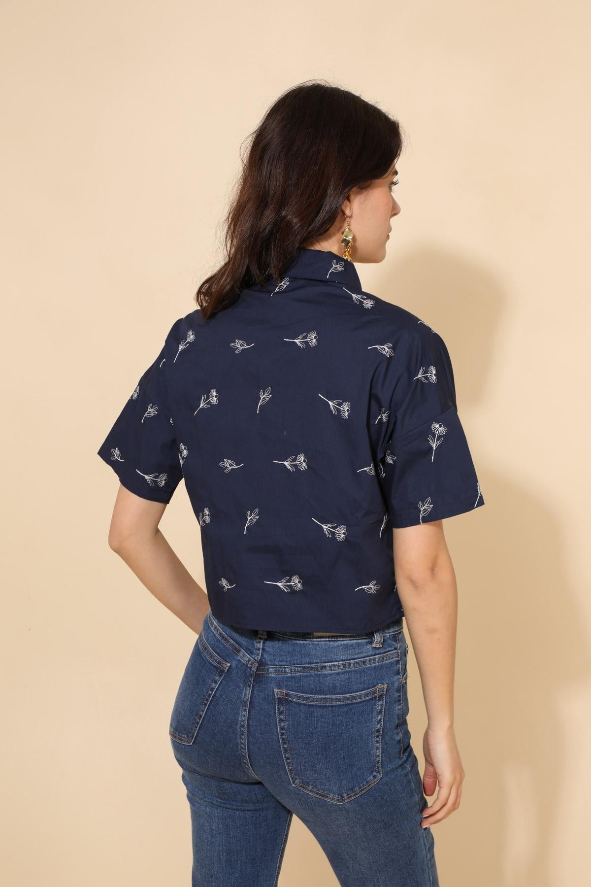 31790 Camisa bordada