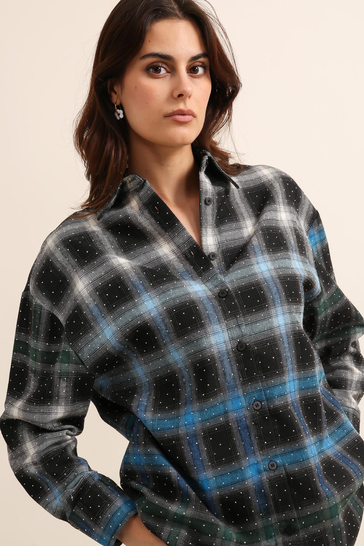 31820 Chemise à carreaux