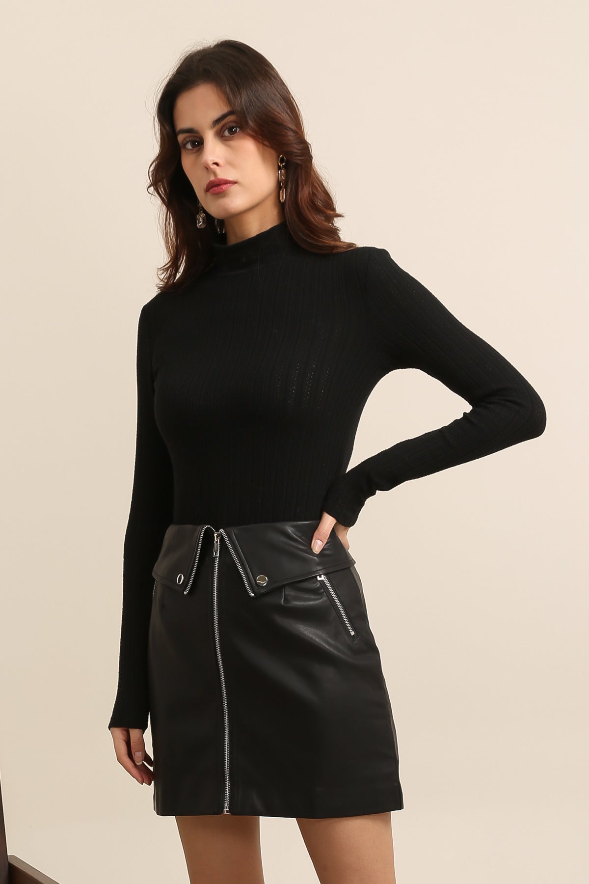 31822 Jupe similicuir