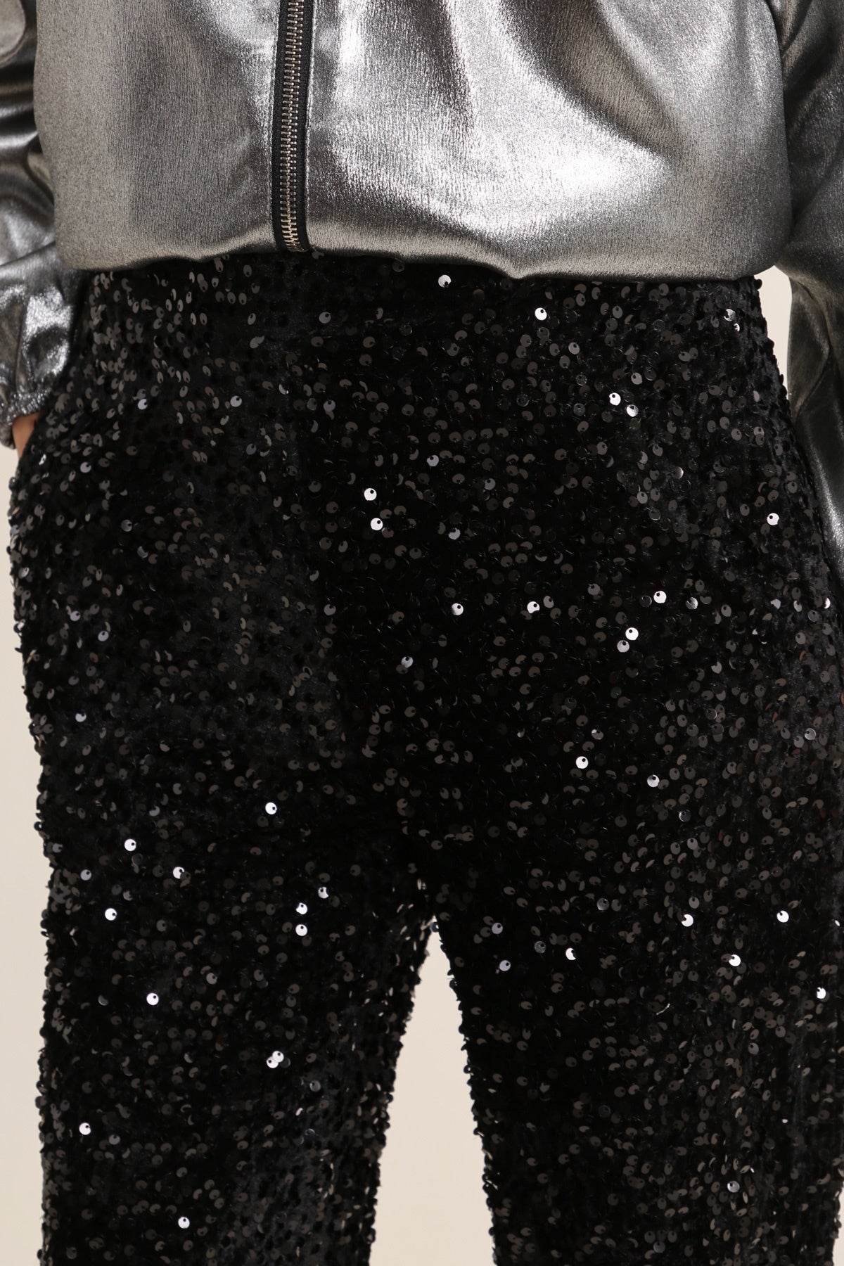 31877 Pantalon à sequins