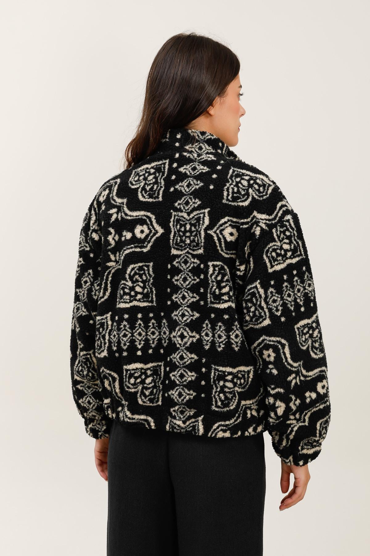 32051 Veste à bouclettes