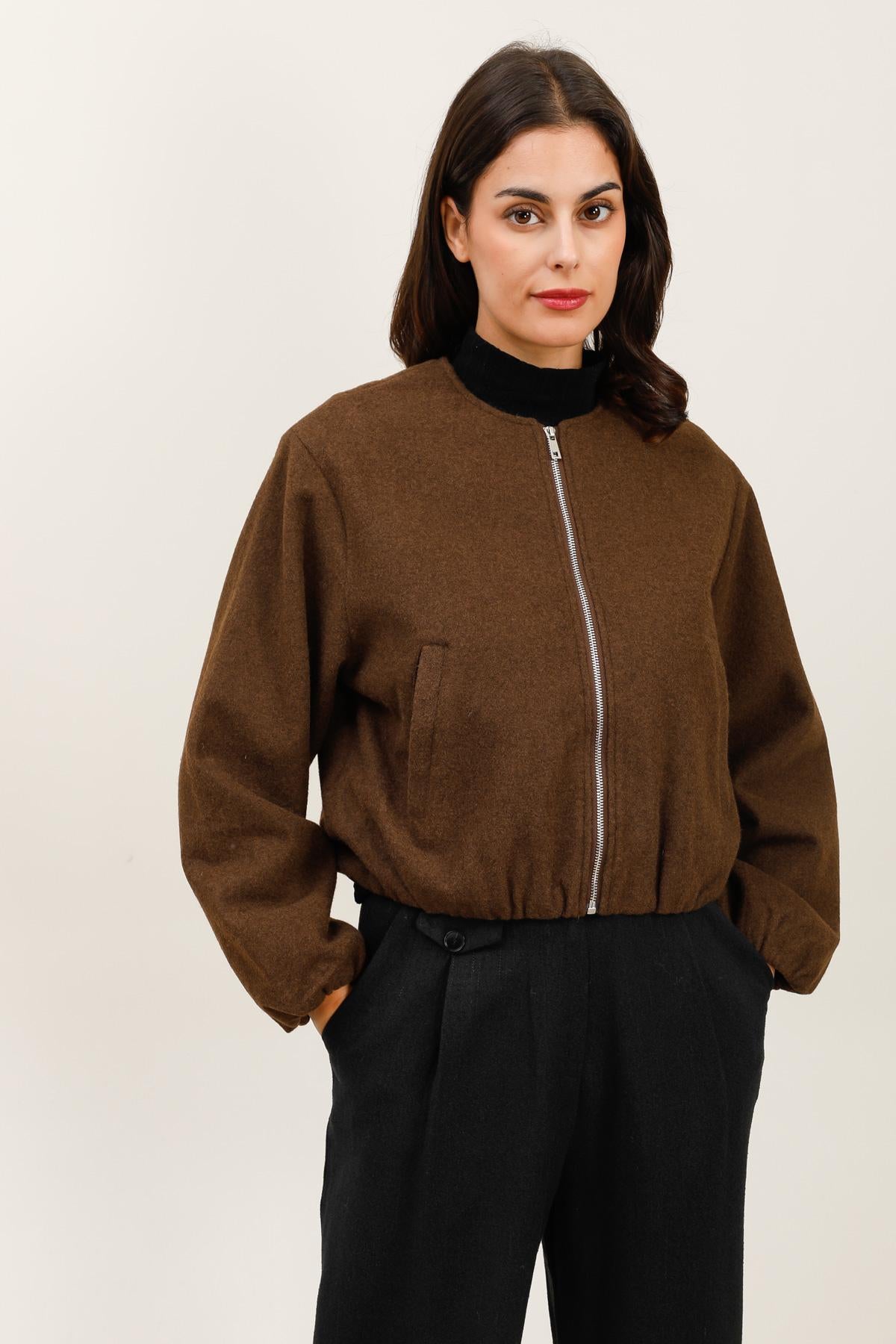 32067 Veste en lainage