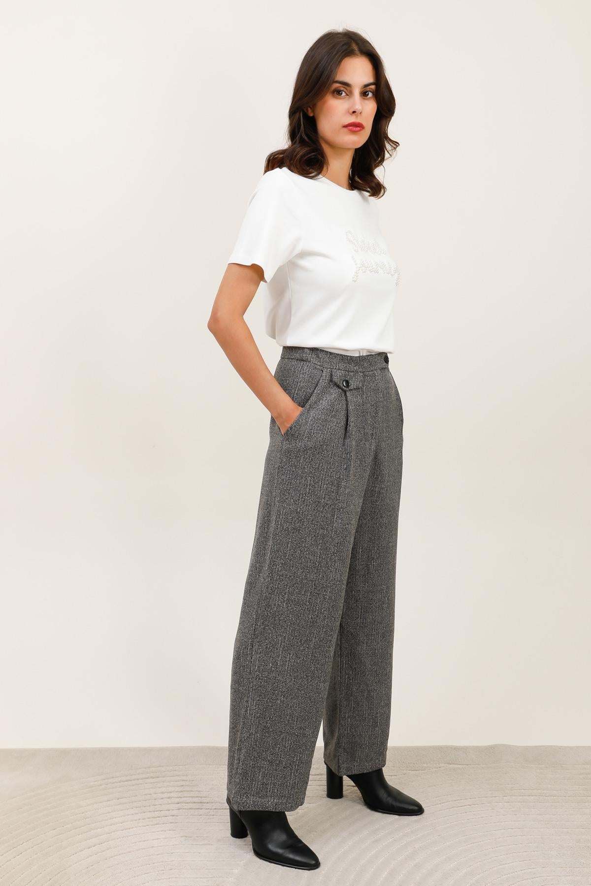 32073 Pantalon boyish