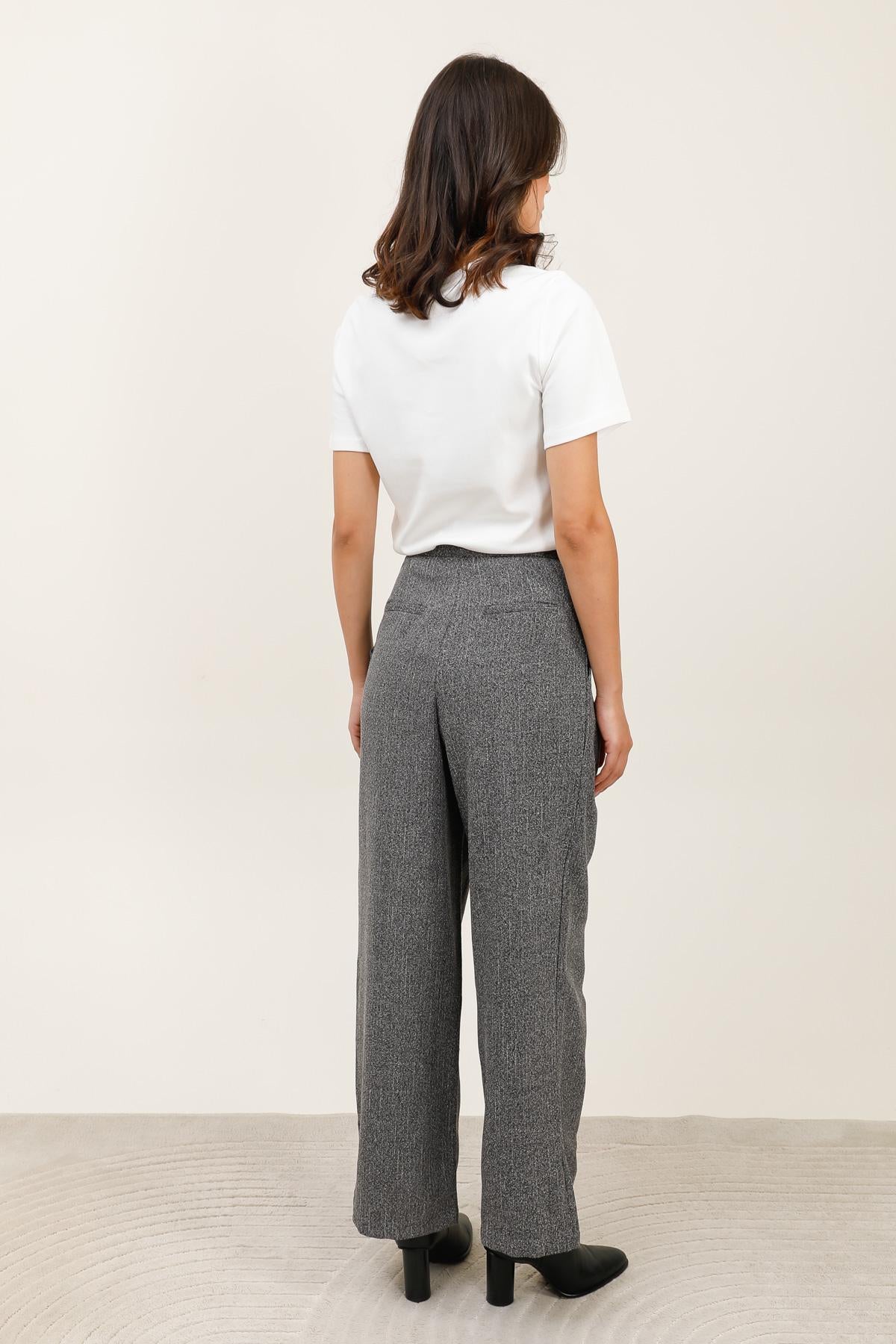 32073 Pantalon boyish