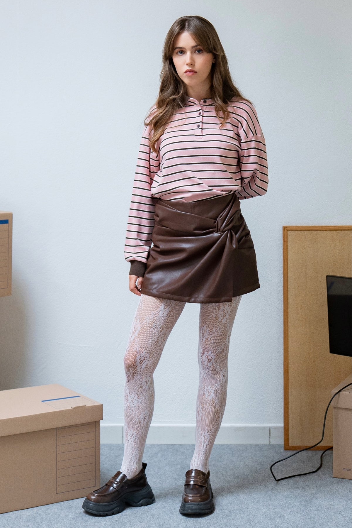 5963 Short similicuir