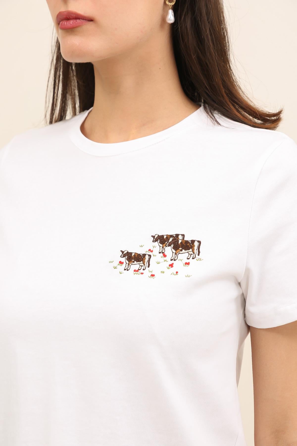32123 T-shirt brodé vaches