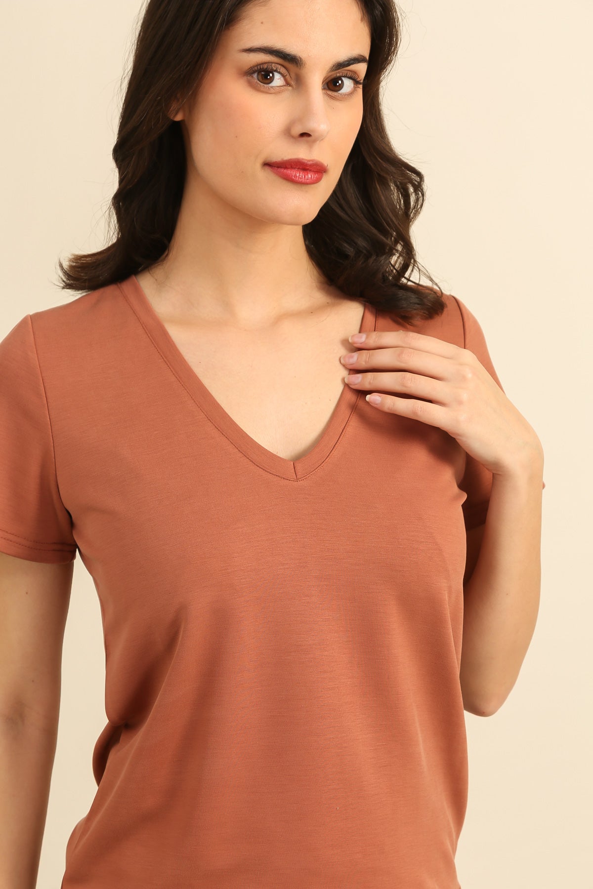 32129 Camiseta con cuello en V