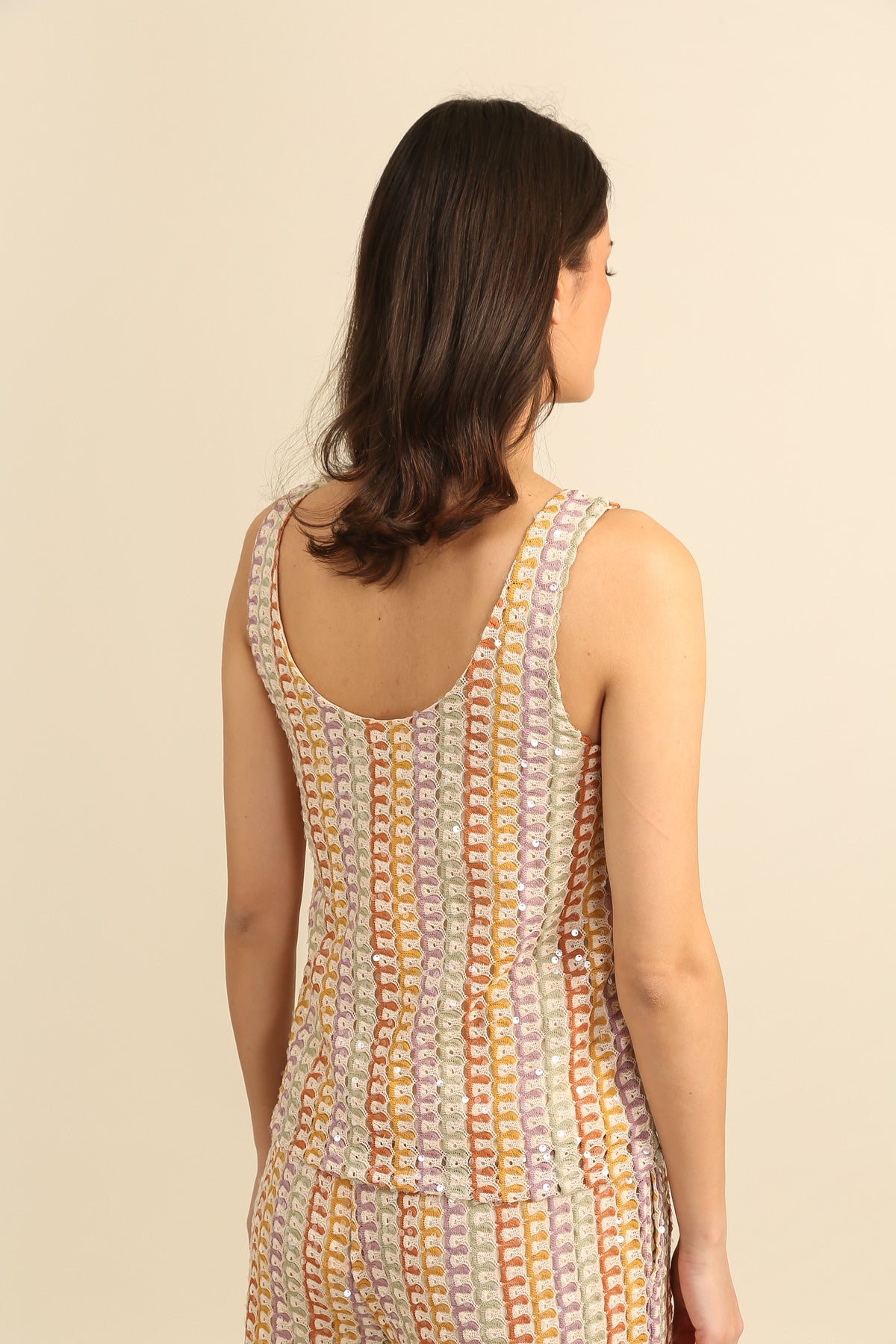 32132 Camiseta sin mangas de mujer con estampado de zigzag y lentejuelas multicolores