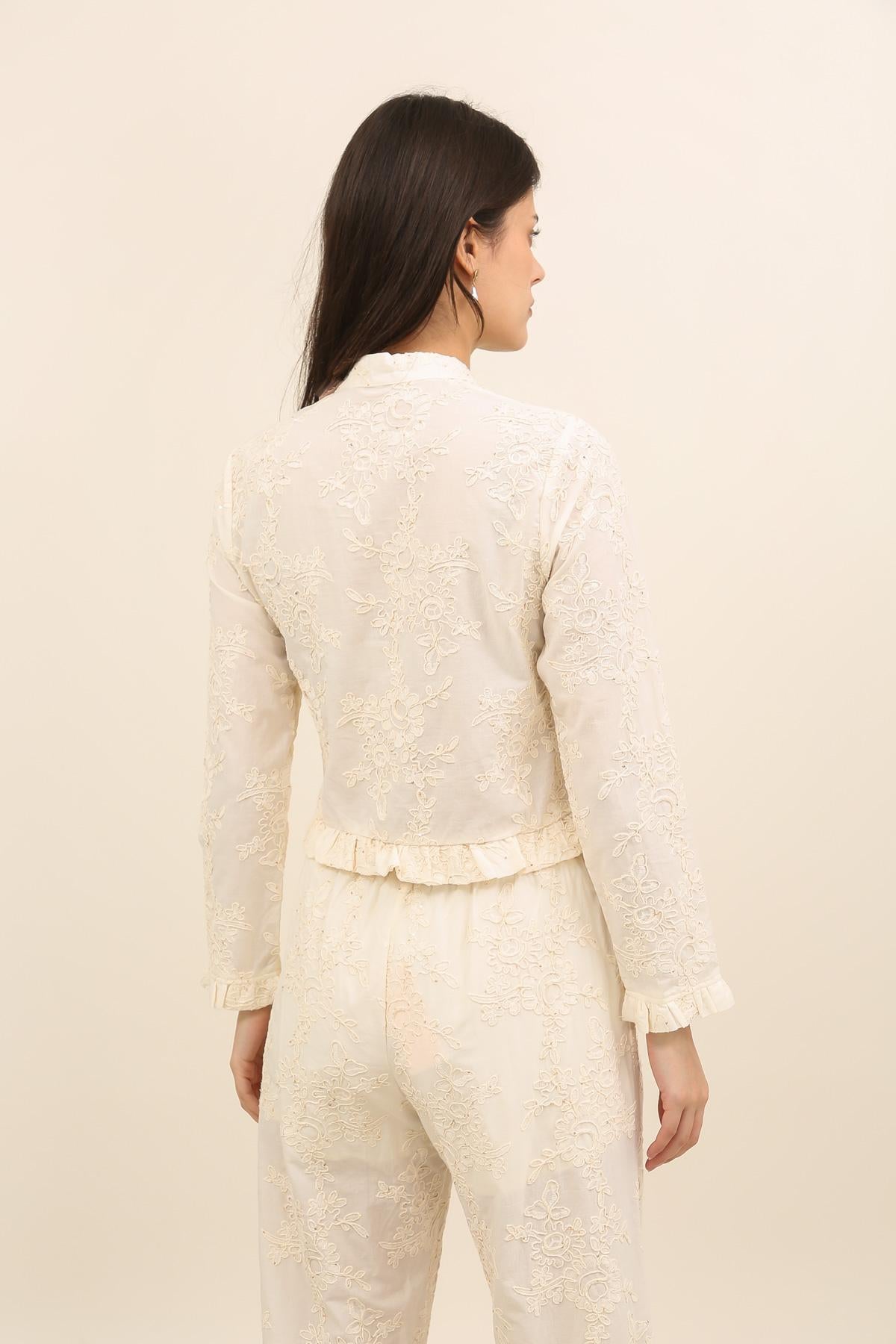 32163 Camisa bordada