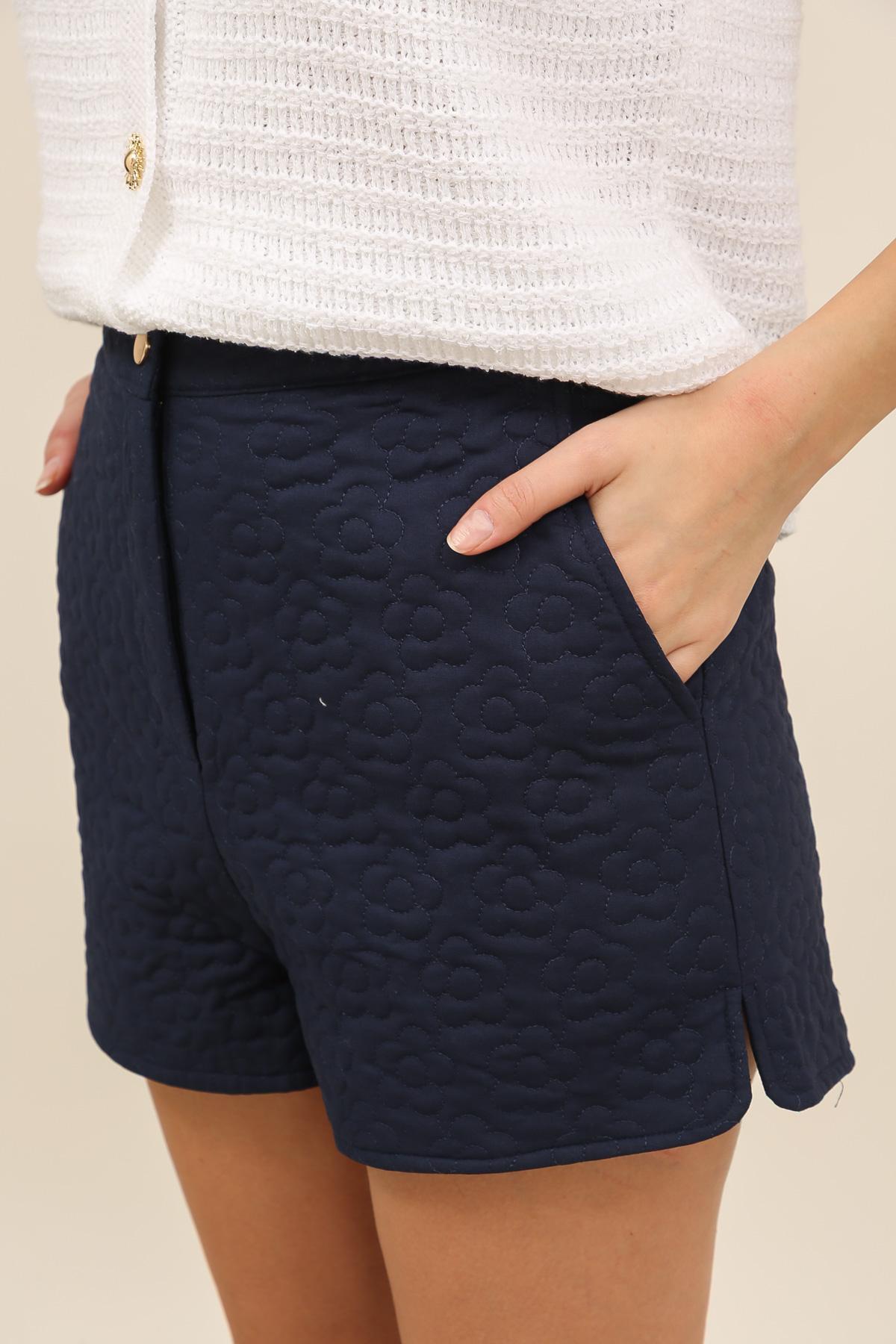 32168 Short matelassé