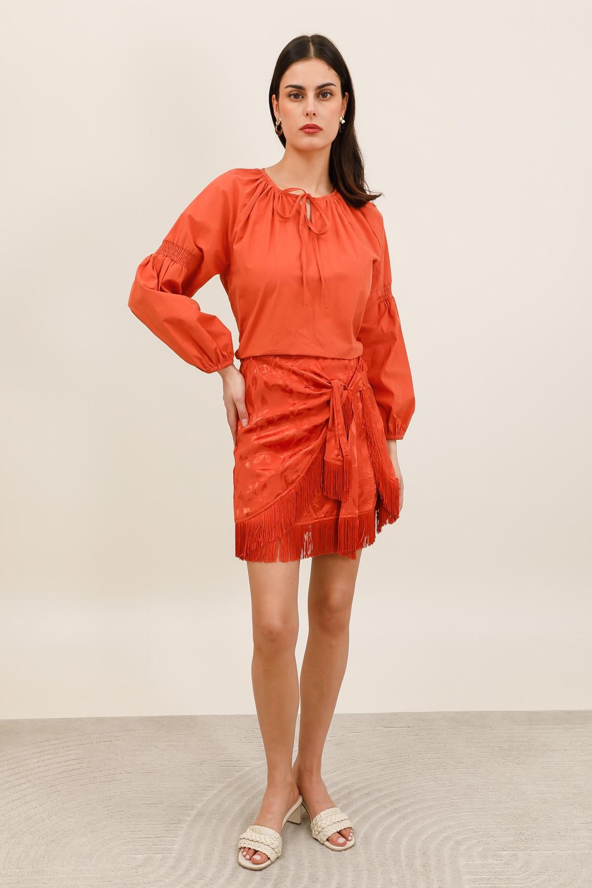 32171 Jupe satinée fleurie