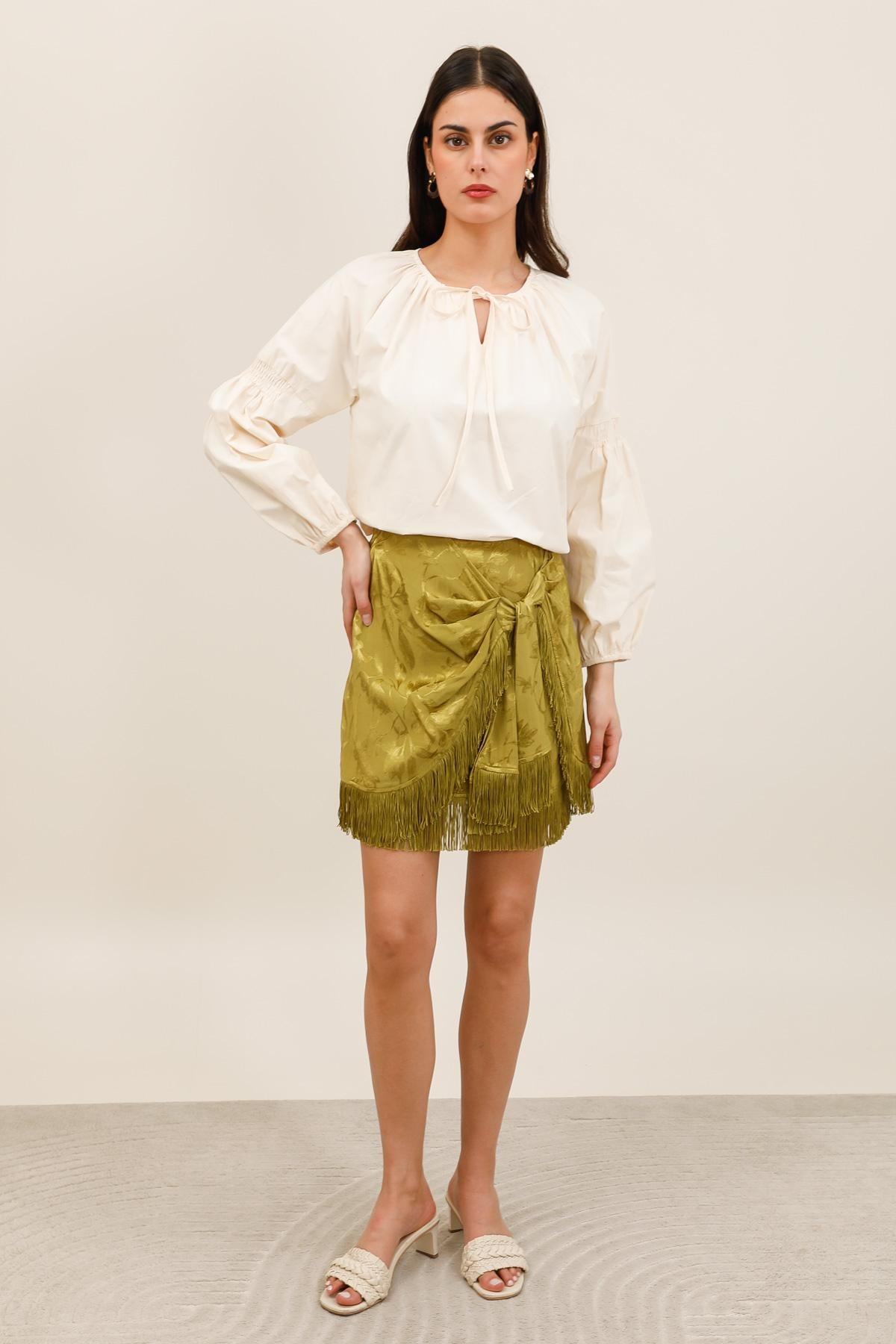 32171 Jupe satinée fleurie