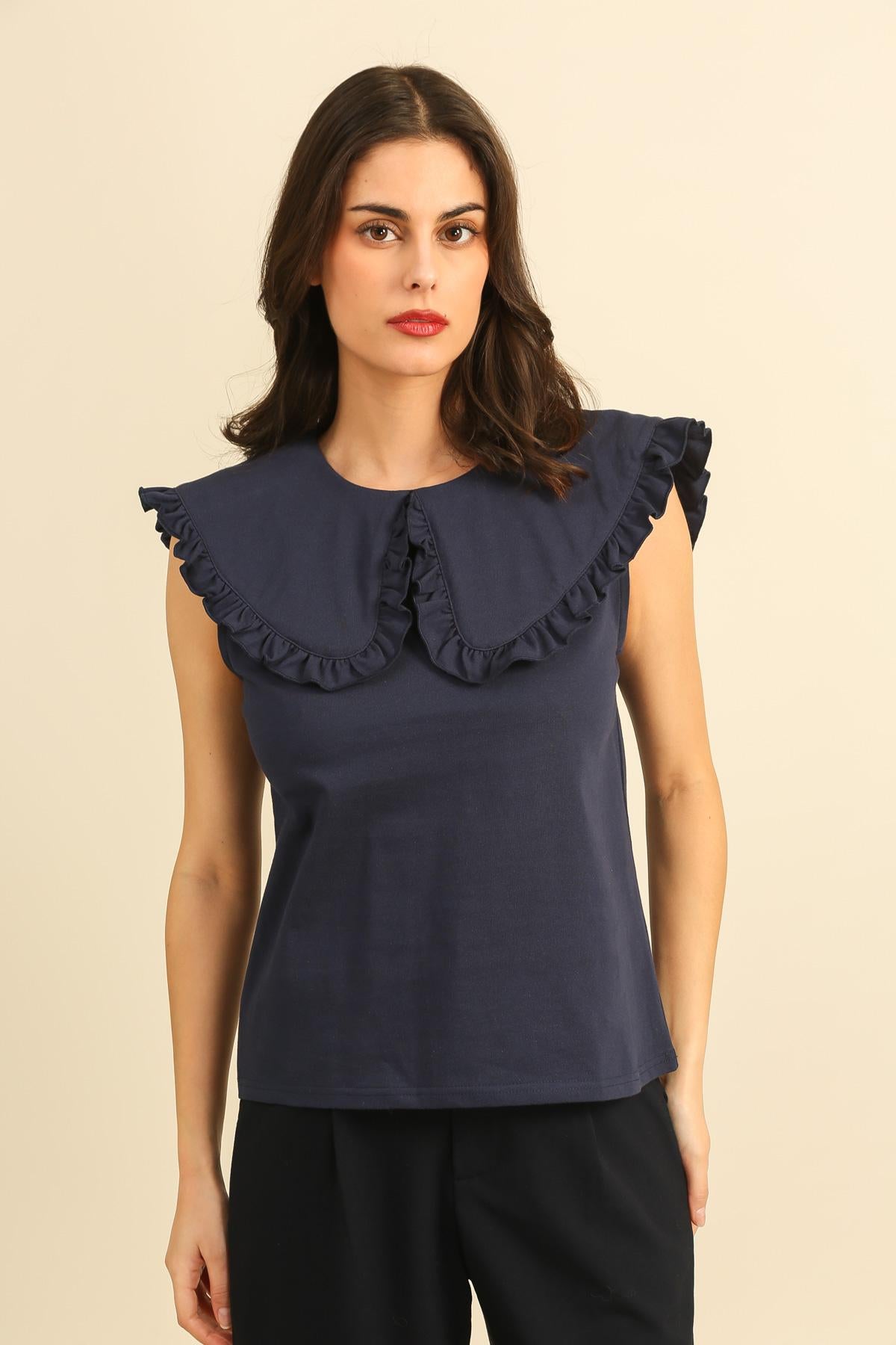 32188 High-necked top