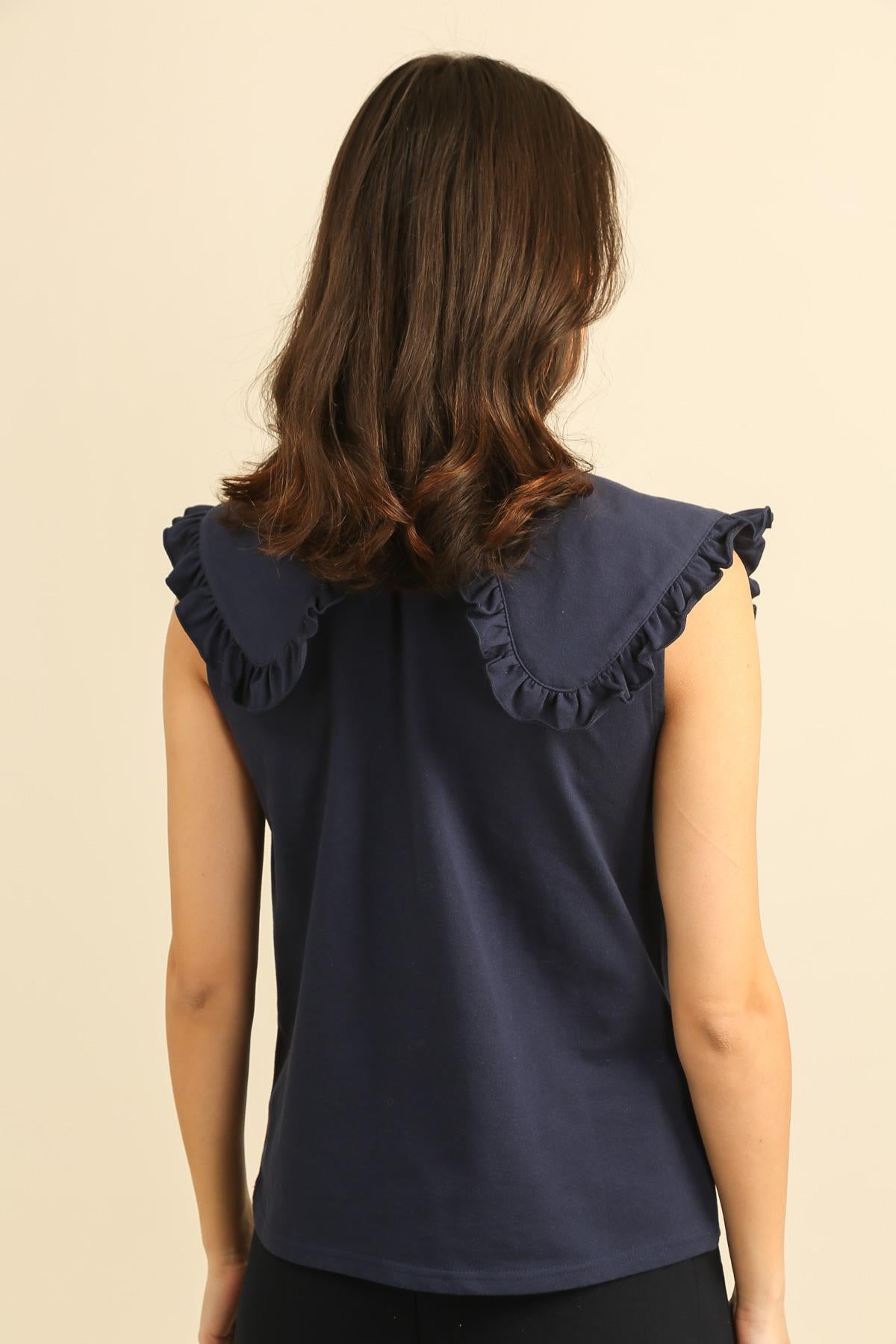 32188 High-necked top