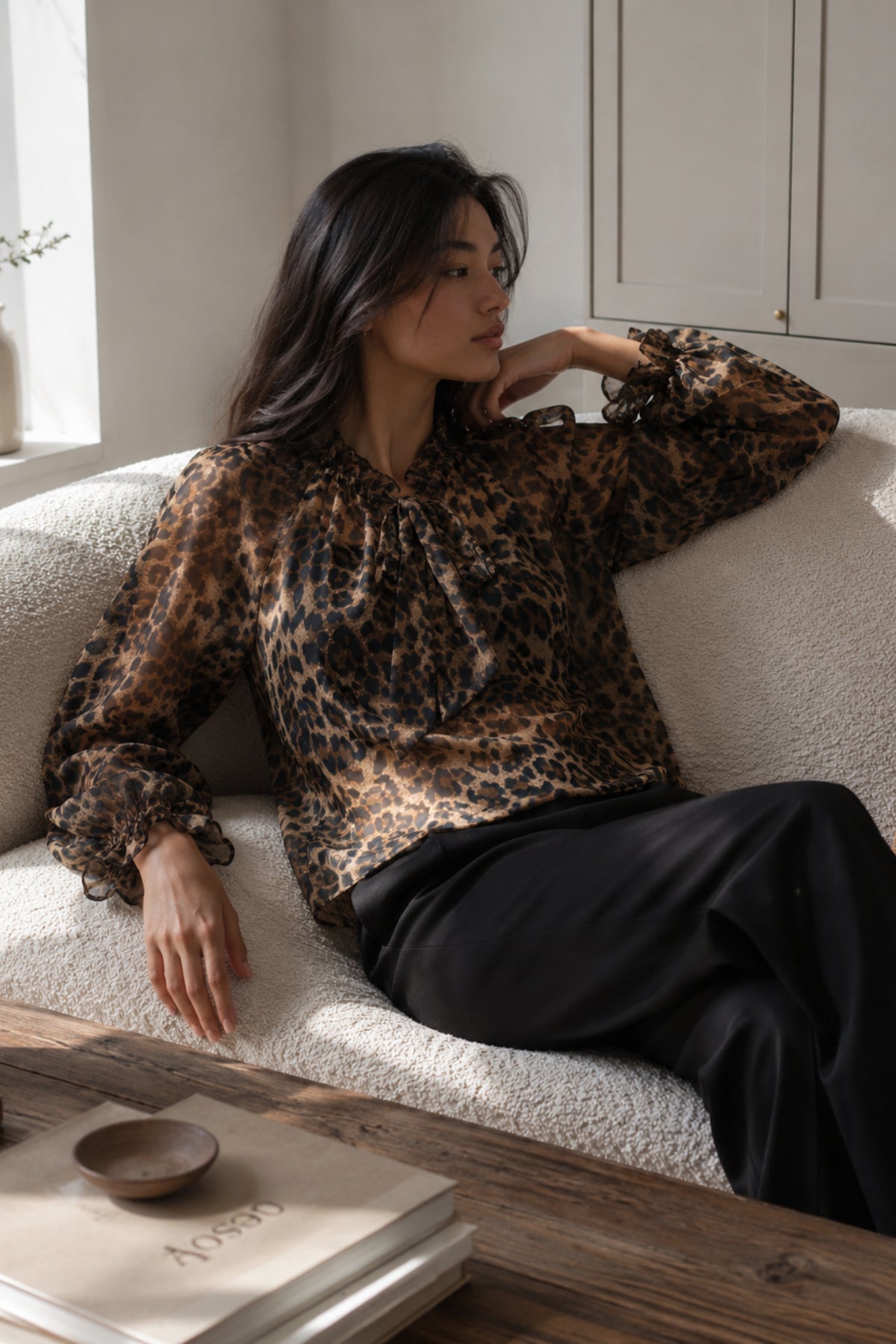 Blusa de mujer de gasa con estampado de leopardo y manga larga - 32259