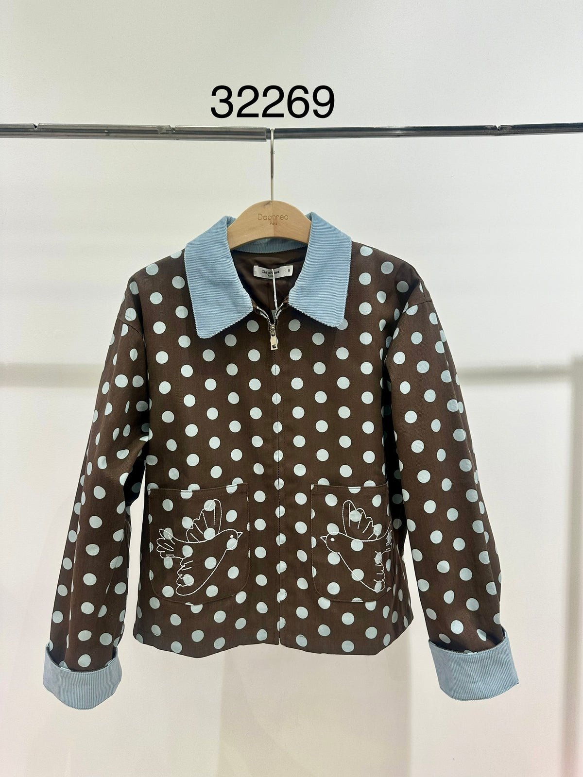Chaqueta de lunares con bolsillos bordados de pájaros - 32269