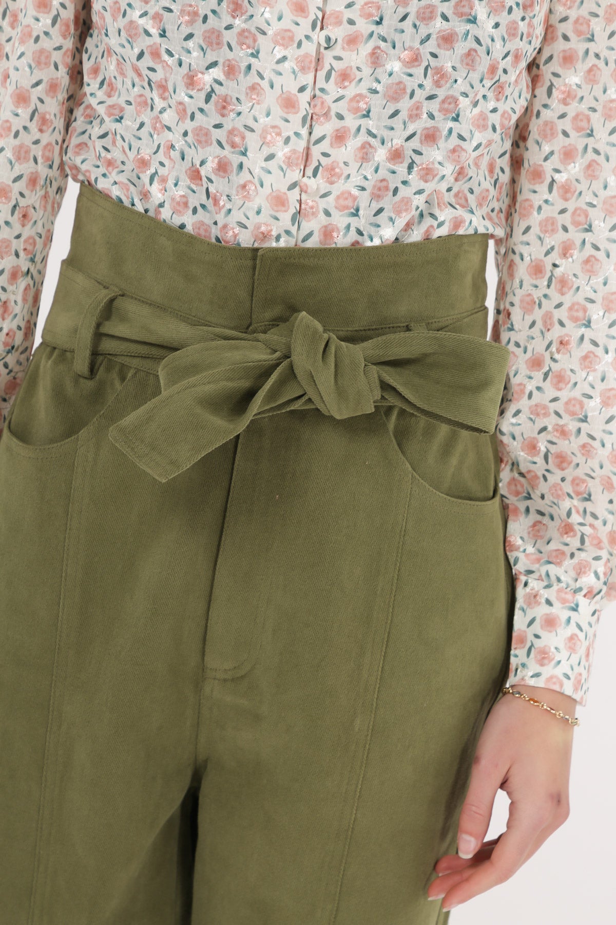 3675 Pantalon ceinturé