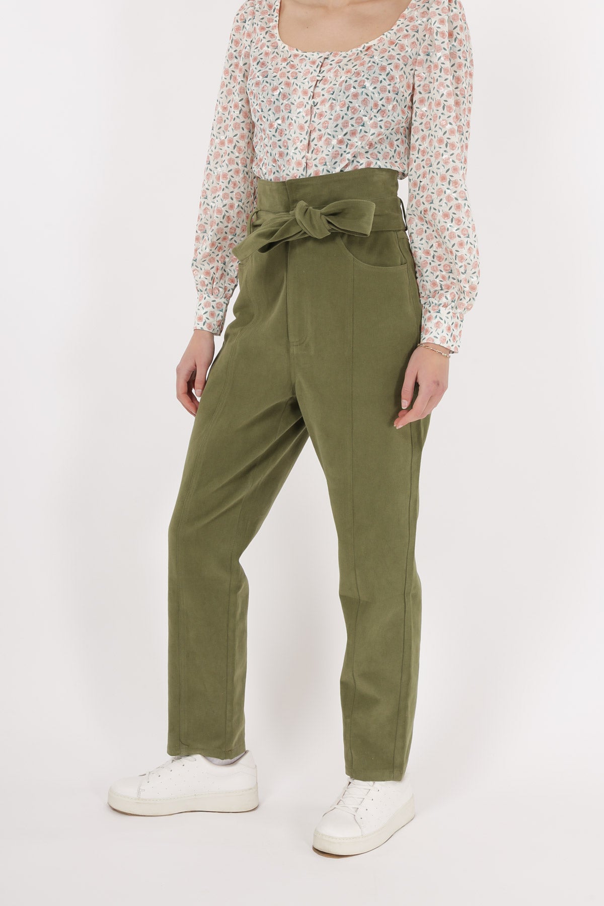 3675 Pantalon ceinturé