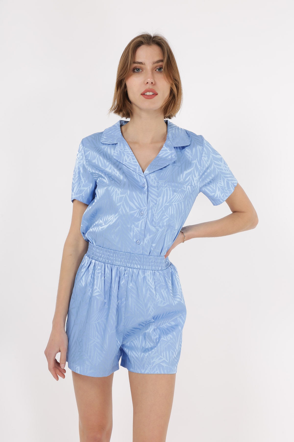 3686 Chemise satinée