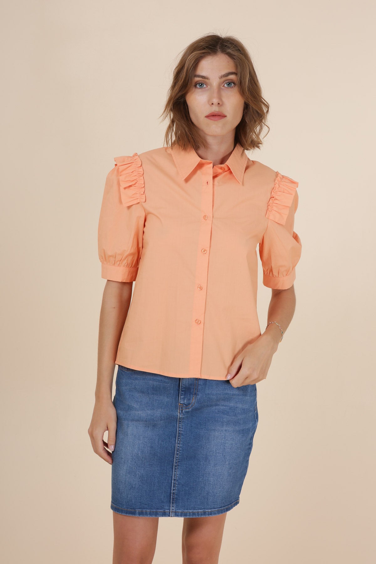 3703 Chemise à volants