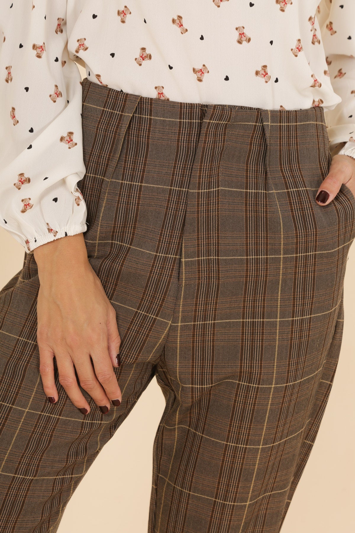 3833 Pantalon à carreaux