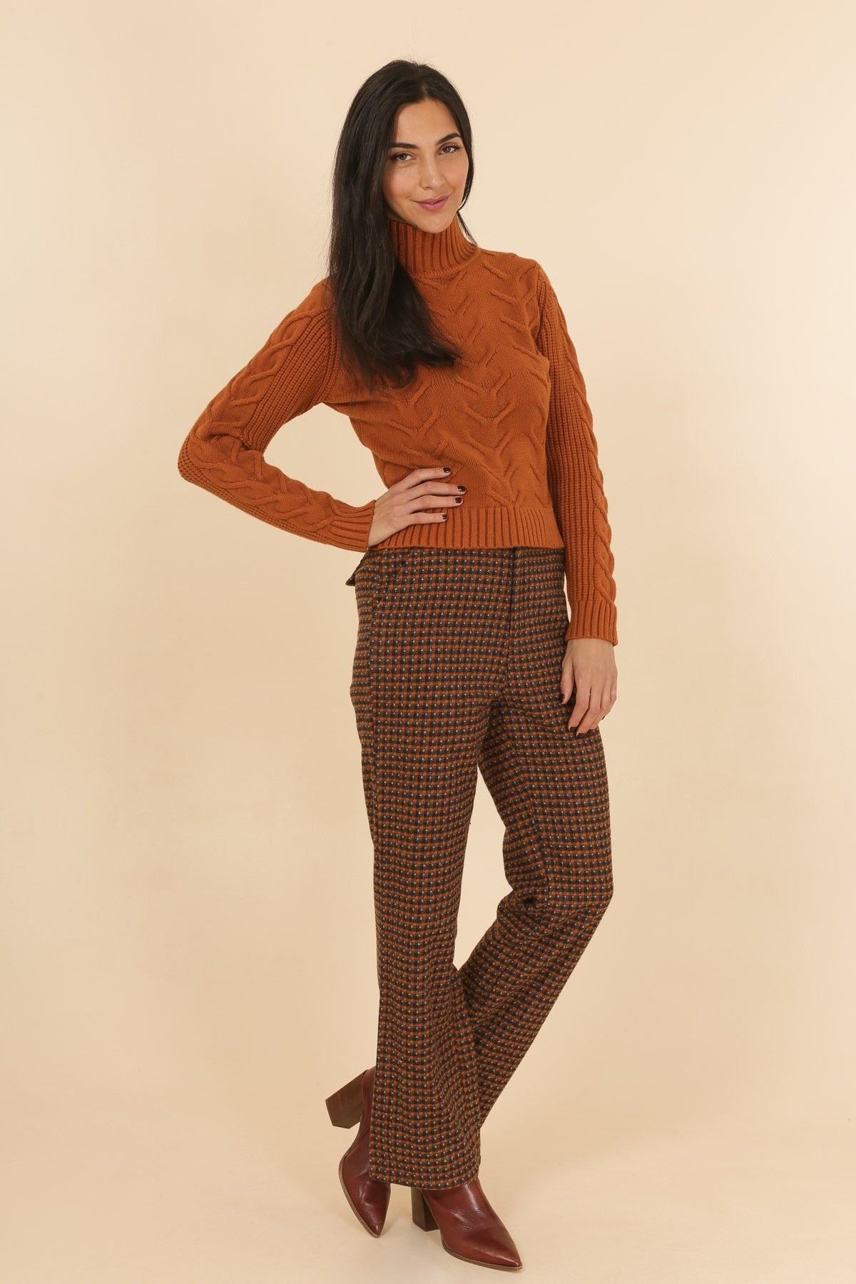 3852 Pantalon à carreaux