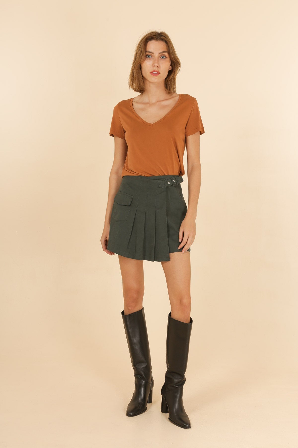 3898 Short effet jupe