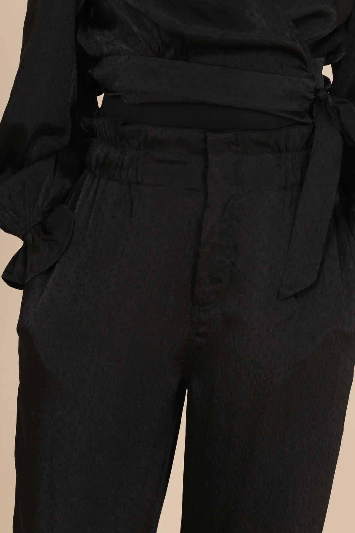 3908 Pantalon satiné