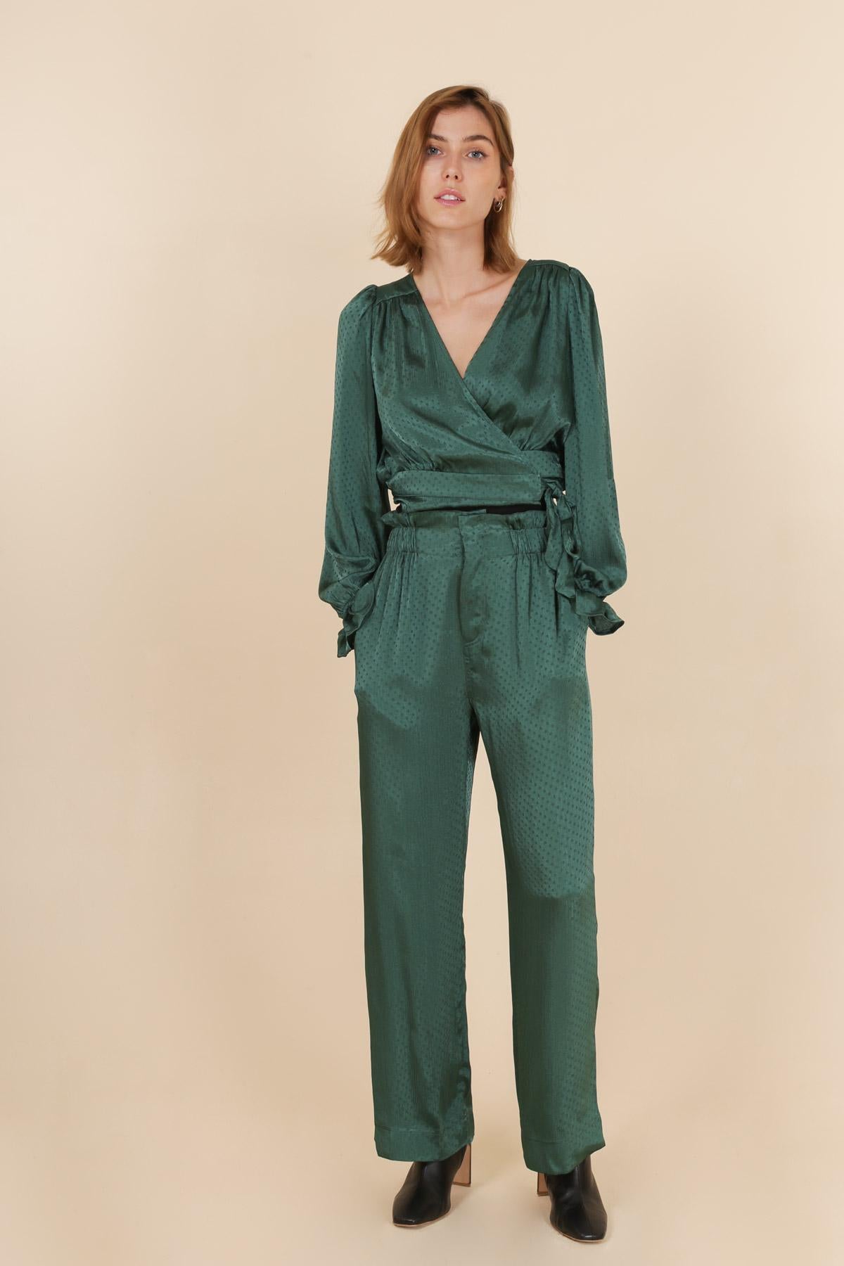 3908 Pantalon satiné