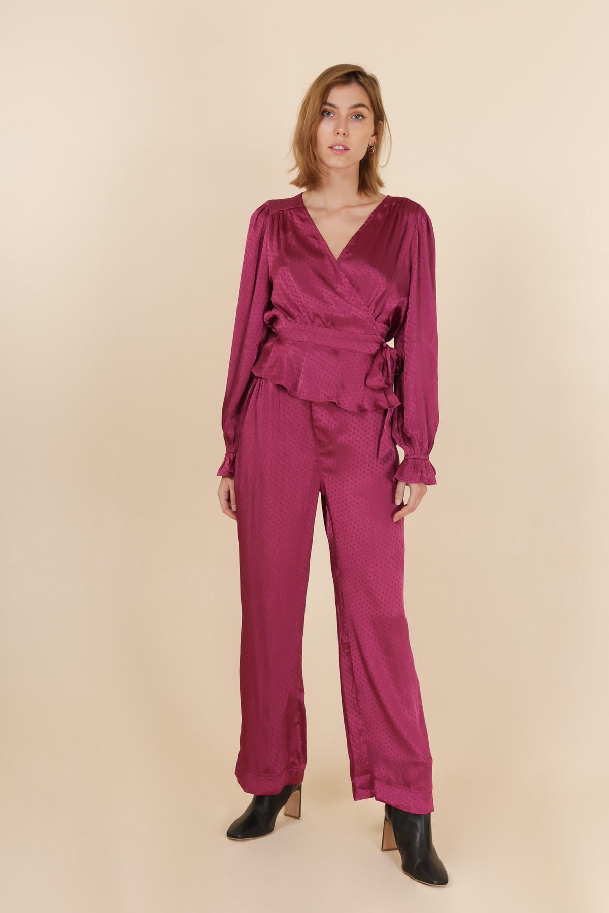 3908 Pantalon satiné