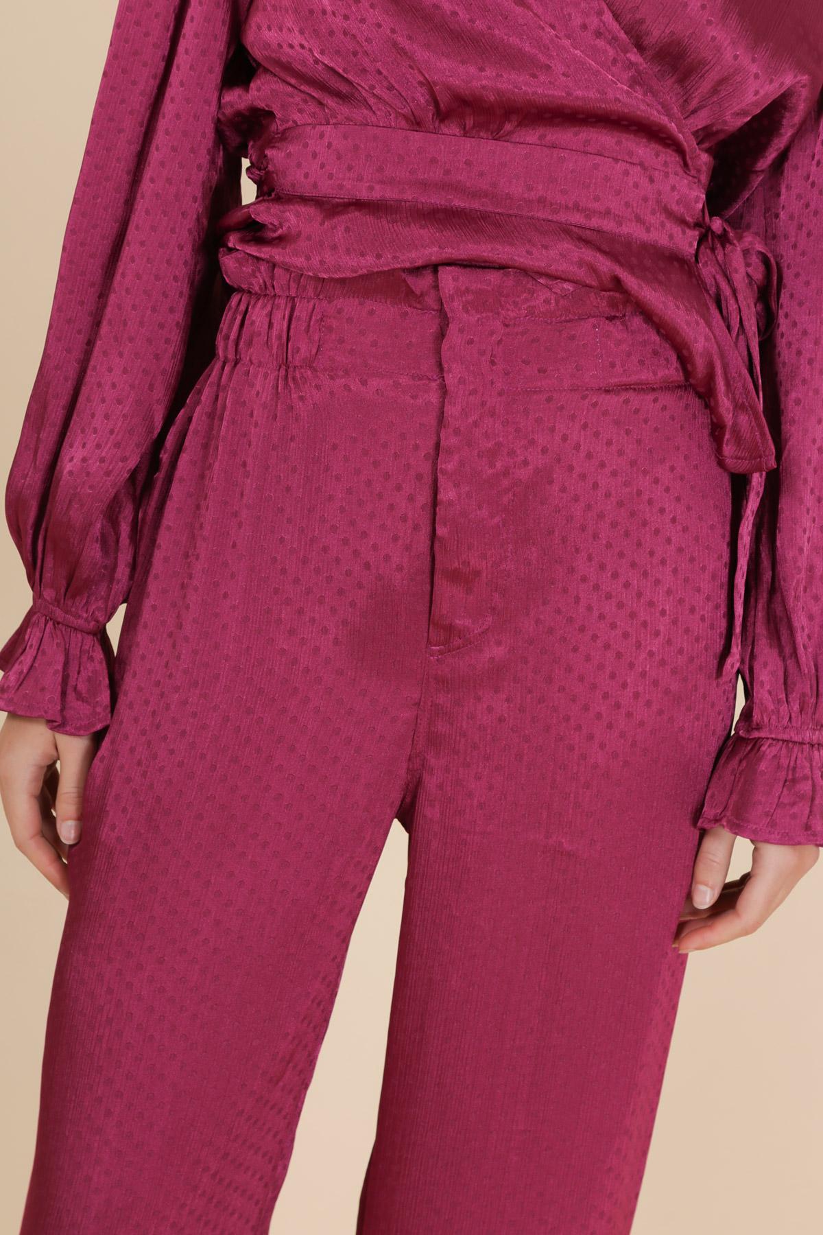 3908 Pantalon satiné