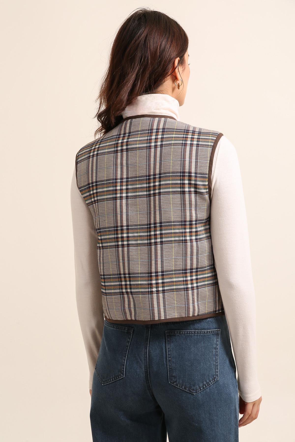 5567 Gilet à carreaux