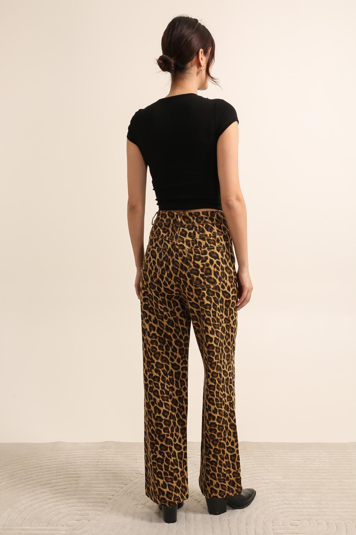 5569 Pantalon léopard