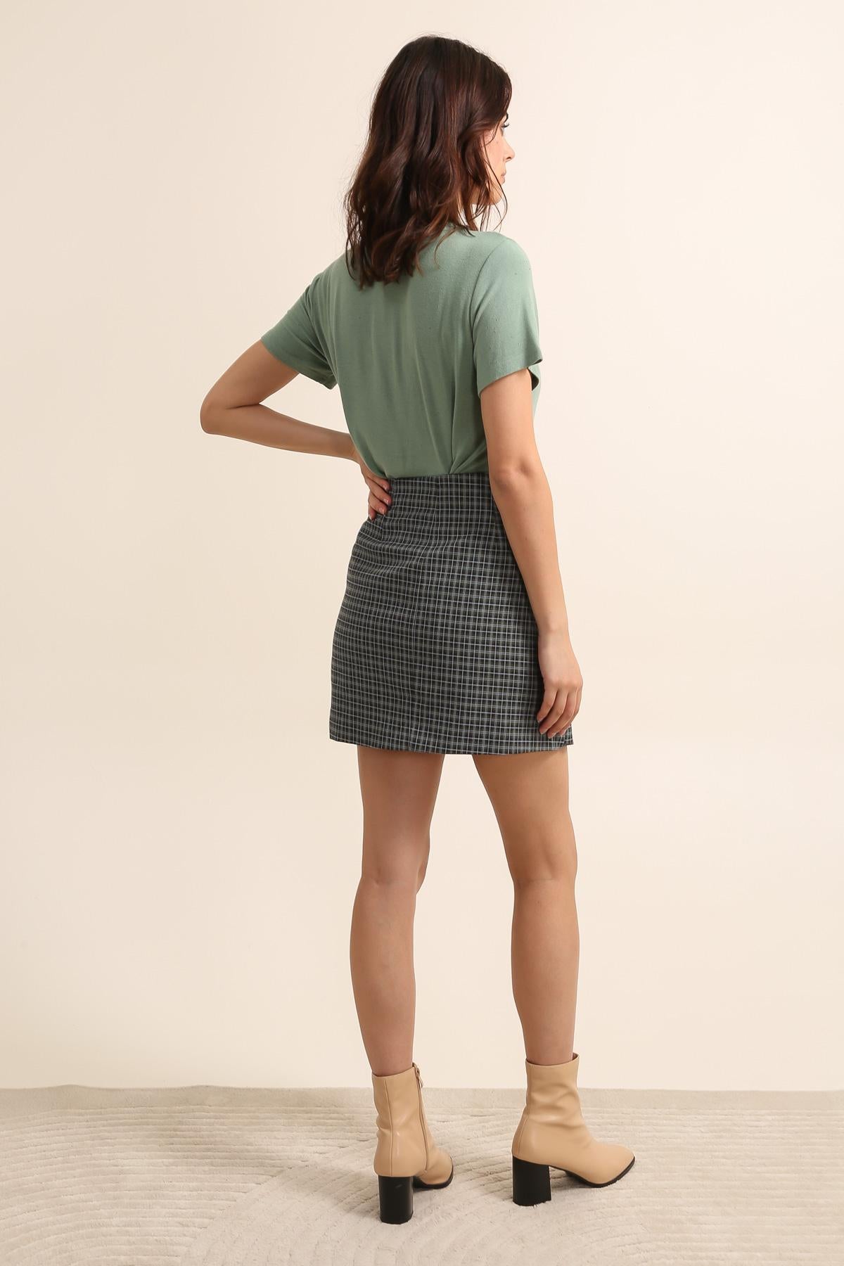 5583 Jupe à carreaux