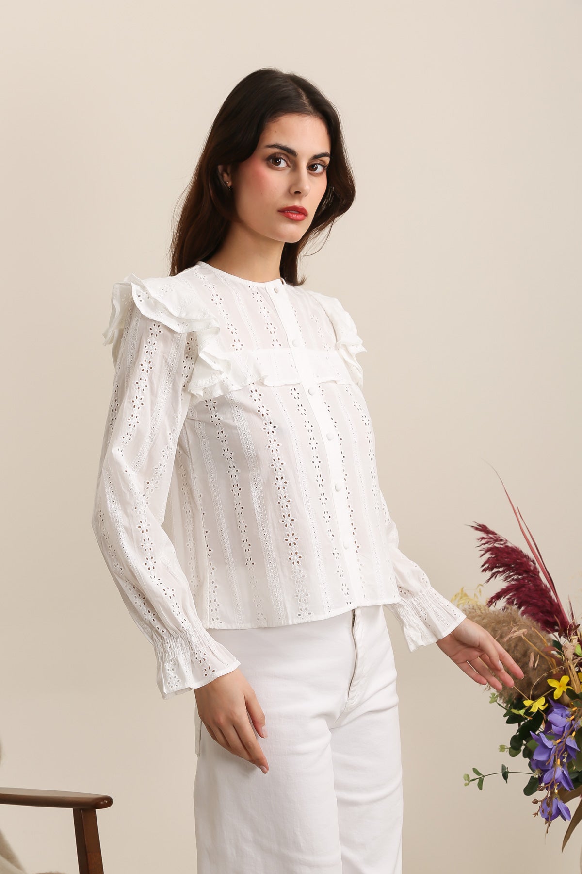 5683 Blouse à volants