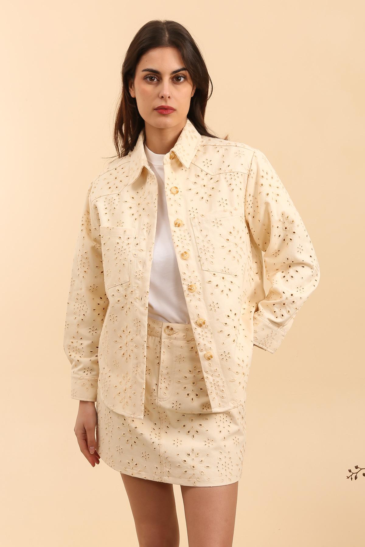 5768 Surchemise rebrodée