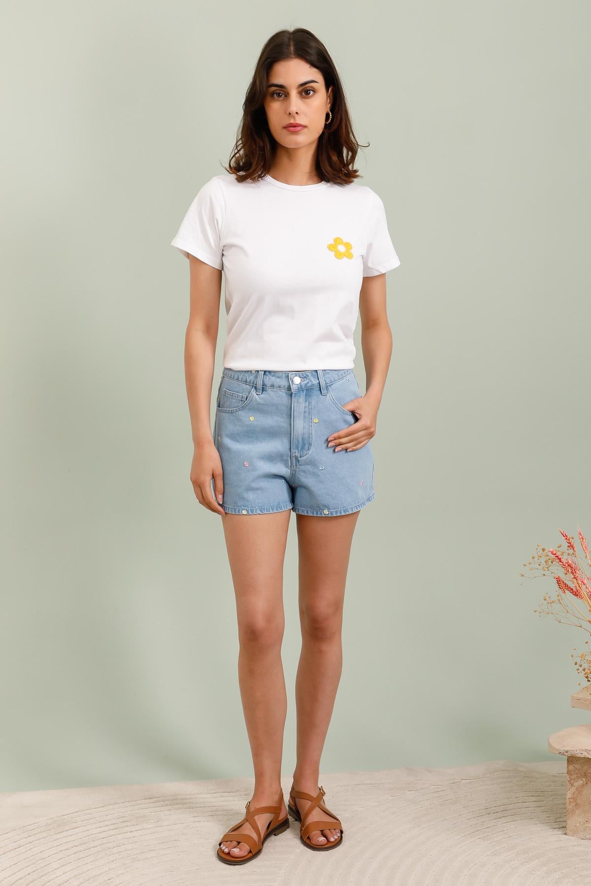 5813 Short marguerite