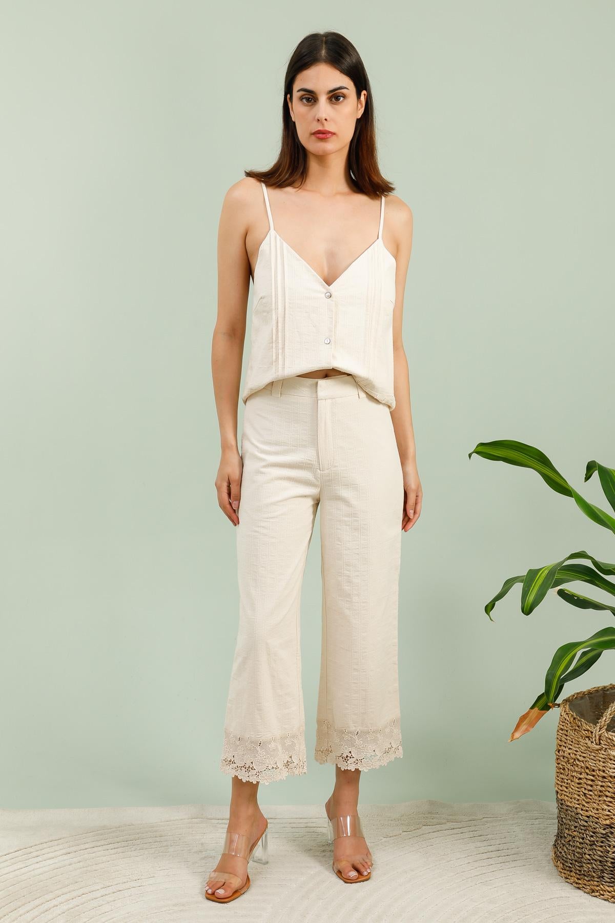 5853 Pantalon macramé