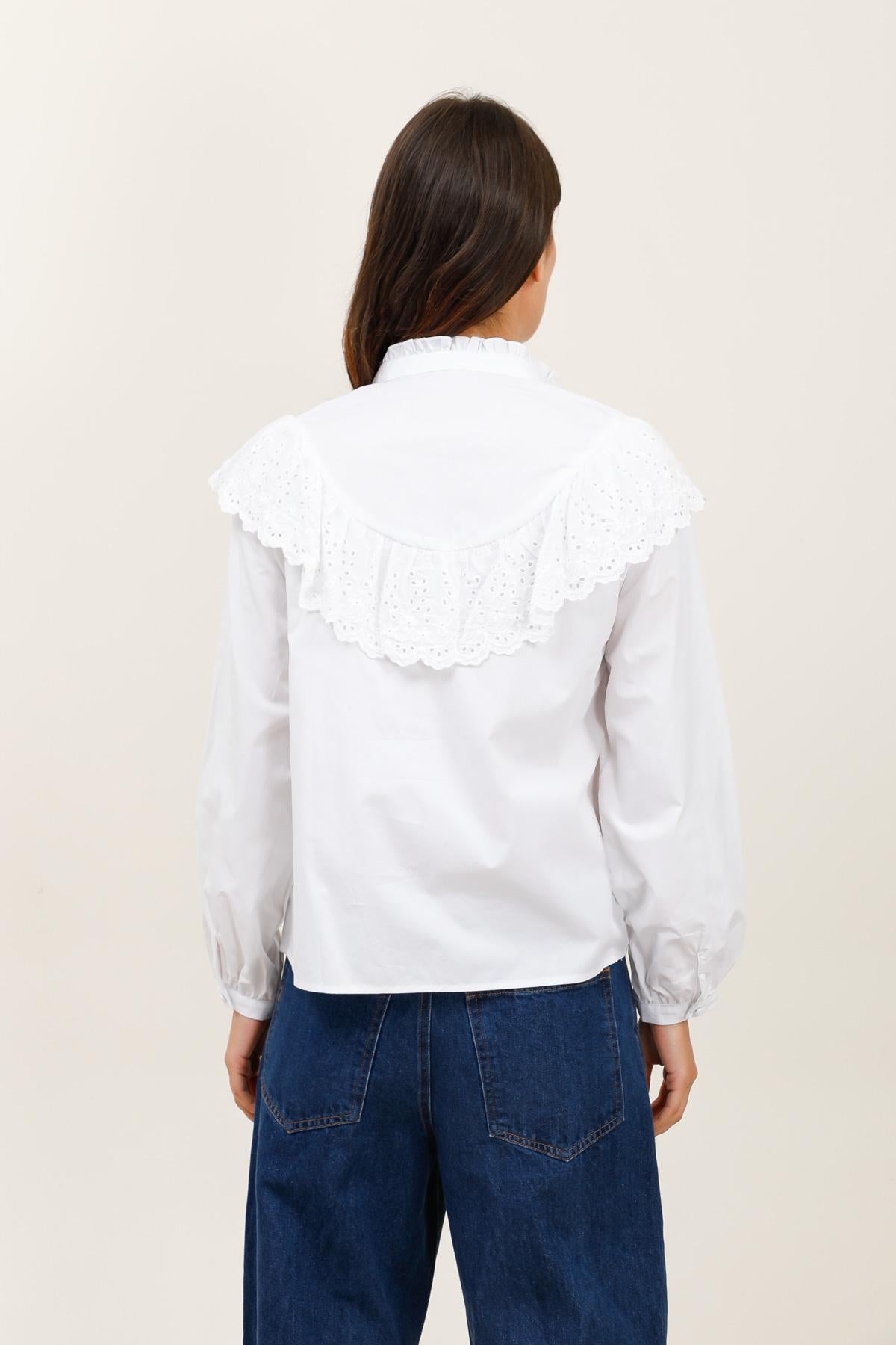 5877 Ruffled Blouse