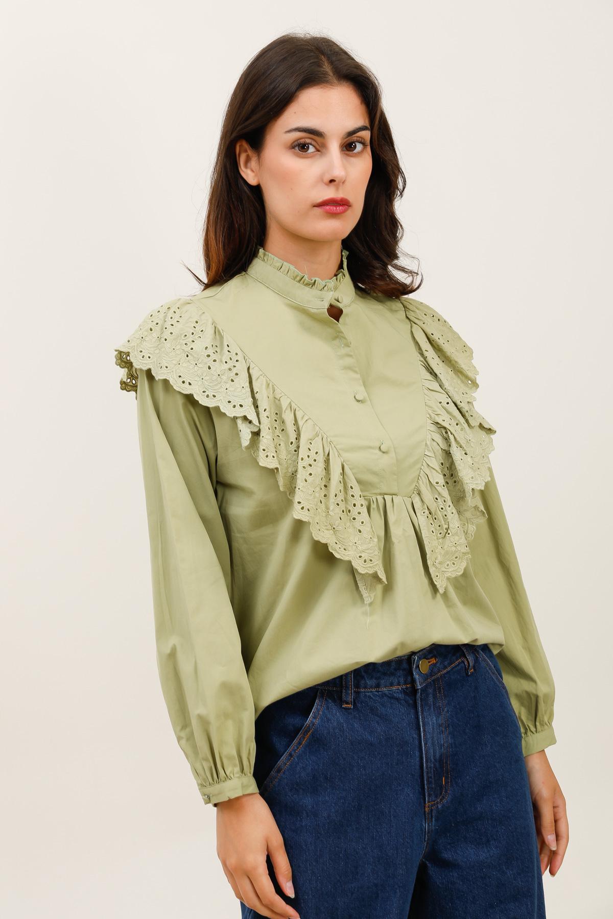 5877 Ruffled Blouse