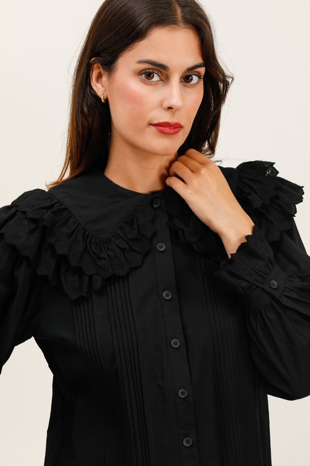 5878 Blusa con volantes